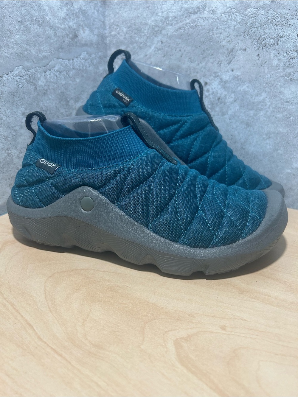 Oboz whakata puffy women’s slip on sneaker size 8
